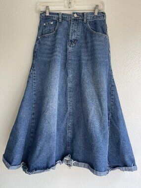 Vintage Beigy Collection medium wash cotton denim Long midi skirt raw hem Sz M